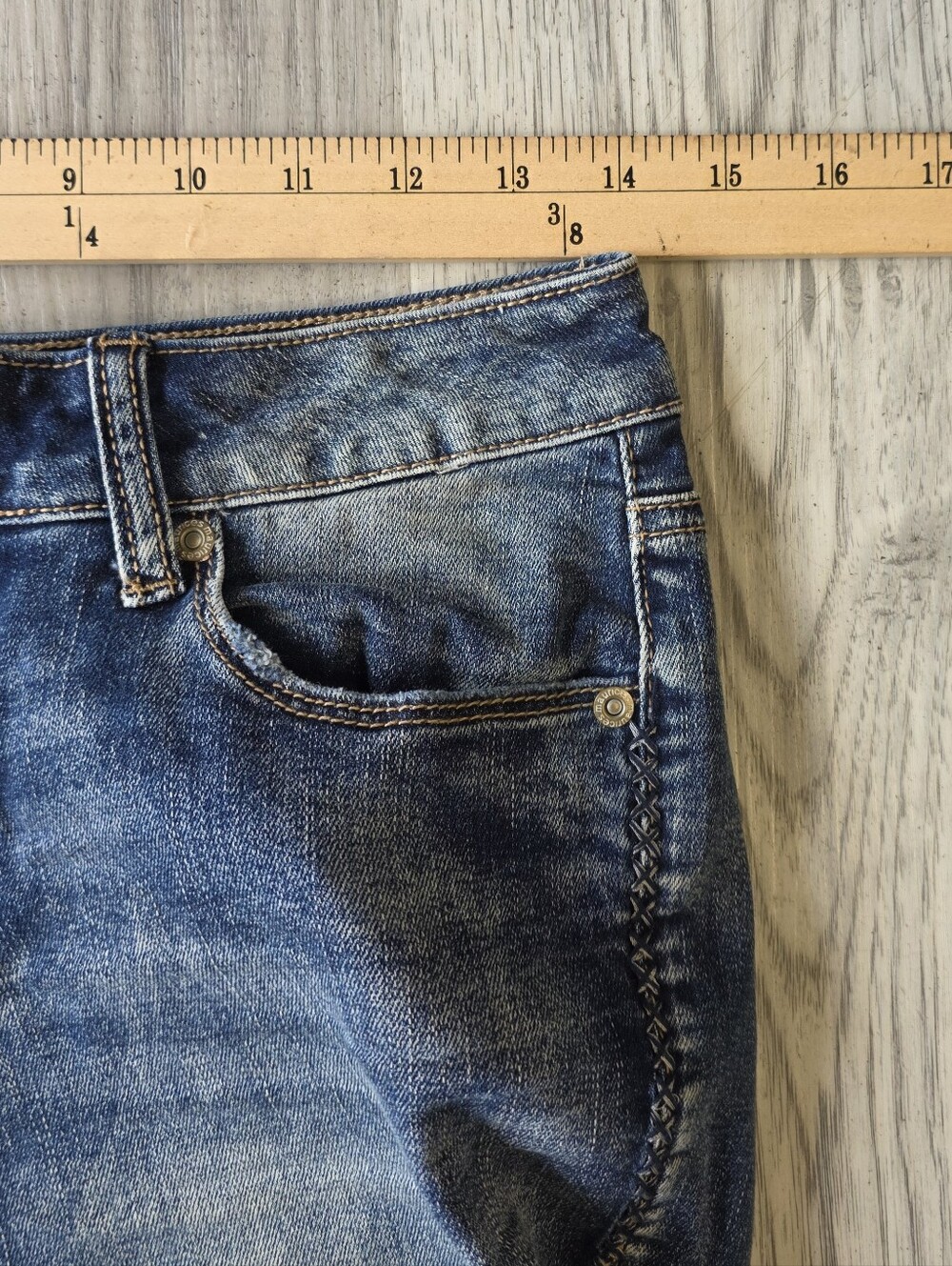 Maurices Women’s Cropped Jeans Size 3/4 Raw Hem - Picture 4 of 9